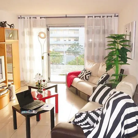 Alexandra's Beach-port Apartment *