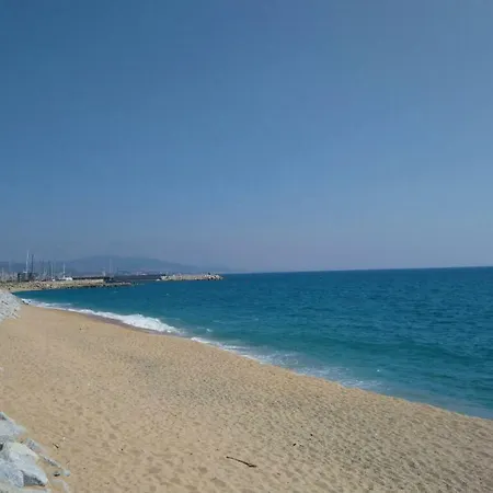 Alexandra's Beach-port Апартаменты Бадалона
